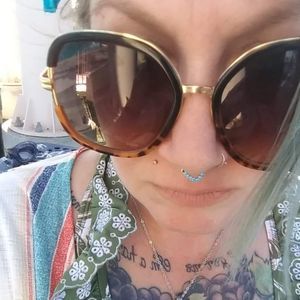 Meet your Posher, Tabatha